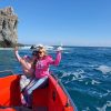 dos chicas en excursion en barco por los mares de Torrevieja